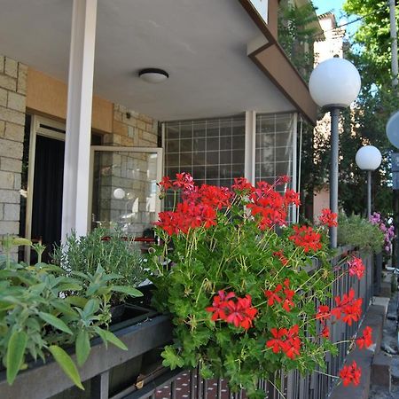 Viserbella di Rimini Le Aromatiche B&B מראה חיצוני תמונה