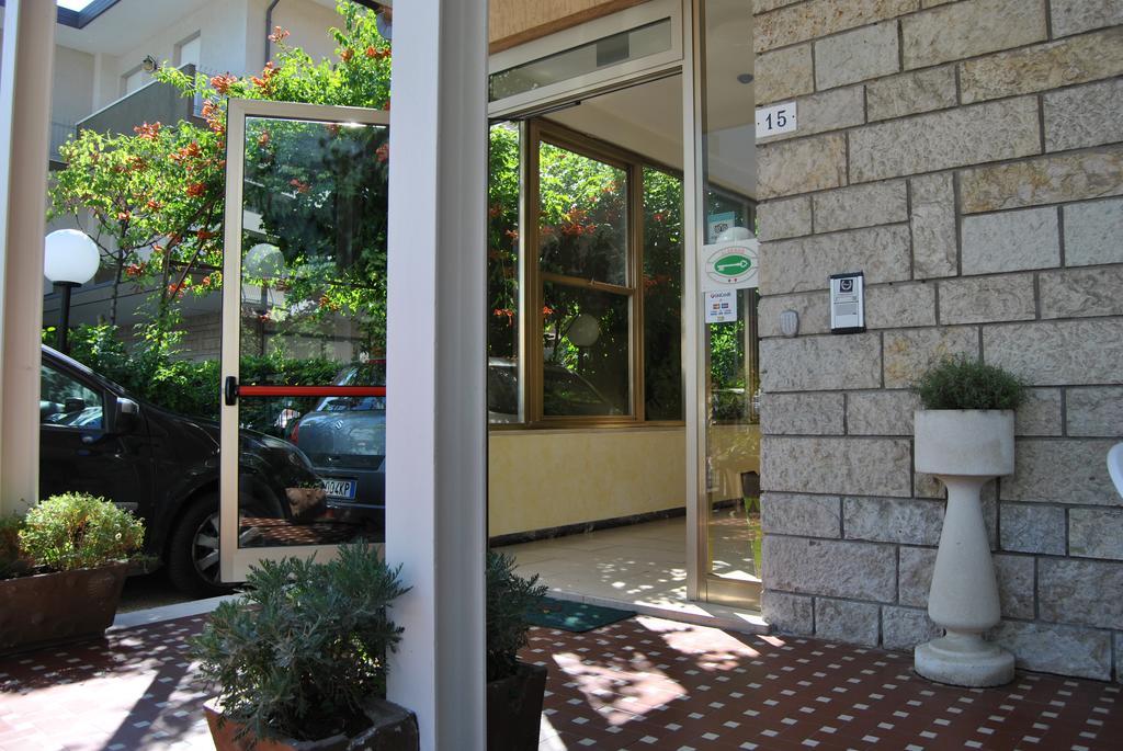 Viserbella di Rimini Le Aromatiche B&B מראה חיצוני תמונה
